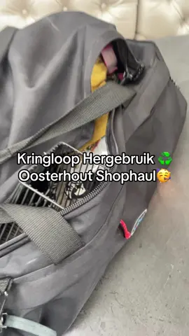 A post by @mjmeijers on TikTok caption: Kringloop Hergebruik ♻️ Oosterhout Shophaul🥳 #kringloop #kringloopwinkel #hergebruik #oosterhout #brabant #voorjou #voorjoupagina #voorjoupage #voorjouw #voorjullie #foru #foryou #fyp #fypviralシ #fypvirall 