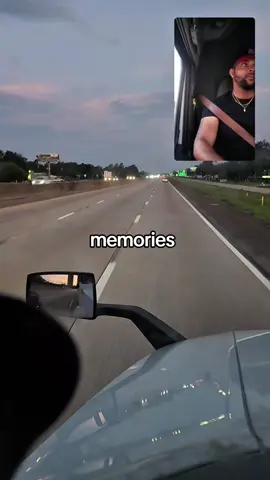 A post by @titusjames3 on TikTok caption: #drillmusic #cdl #foryoupage #chicago #chicagotiktok #truckdriver #youngpappy 