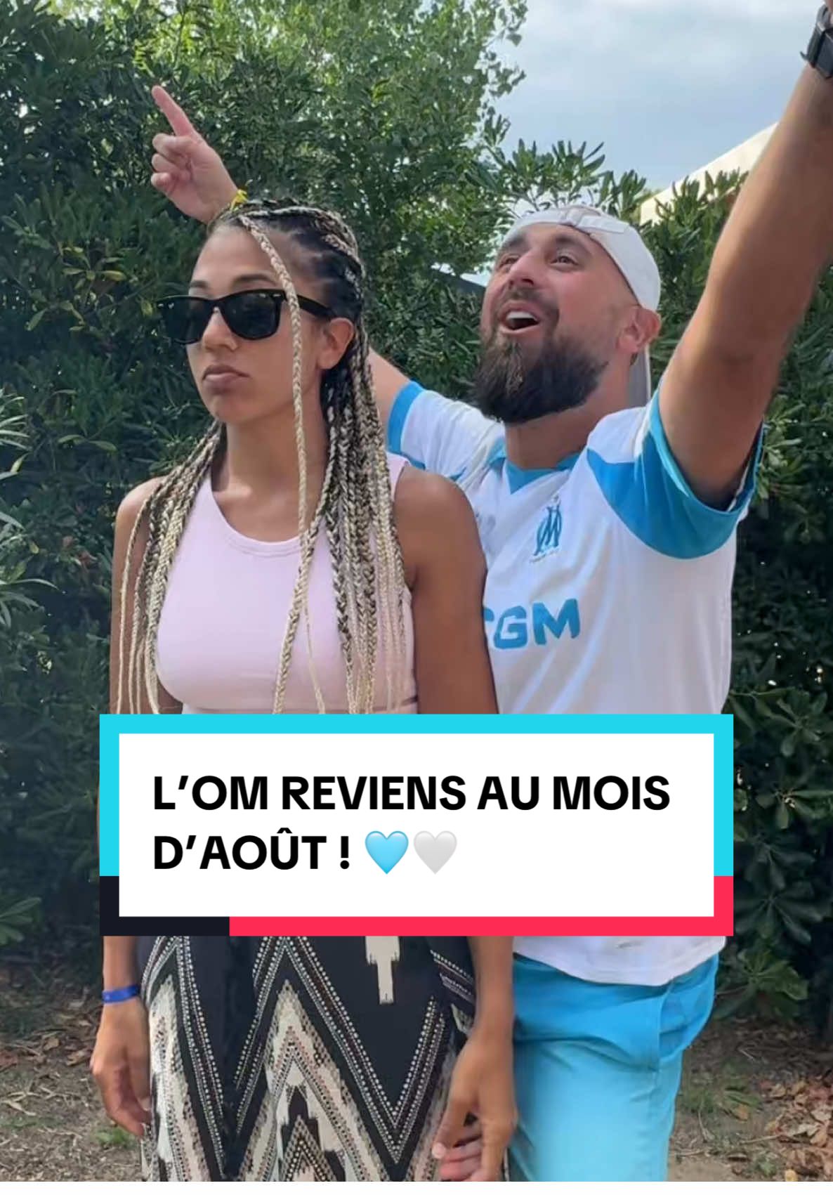 A post by @johan_racha on TikTok caption: Avec le retour d’Auba en plus 🤩🩵🤍 #TeamOM #OM #AllezLOM #humour #Drole #JohanRacha @Olympique de Marseille 