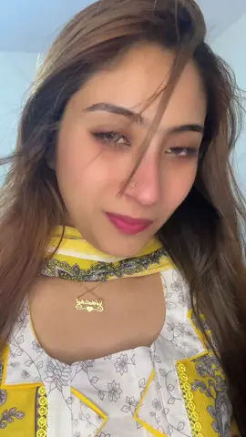 A post by @achol06 on TikTok caption: #butterflyachol #Butterflyhurrem #tiktoklondon 