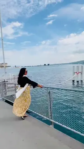 A post by @farihamitu20 on TikTok caption: #ginevra #lake #swizerland🇨🇭 