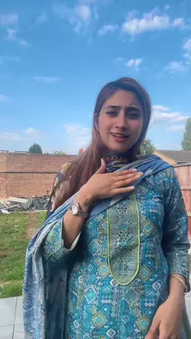 A post by @achol06 on TikTok caption: #tiktoklondon #Butterflyhurrem 