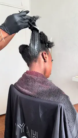 A post by @ravenbelike_ on TikTok caption: J’ai effectuée un lissage cacao, pour une première c’est réussis non ? Thanks @Liyah Beauty  #lissagecacao #lissageparis #afrohair #CapCut 
