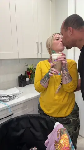 A post by @itsmamacookie on TikTok caption: Vulnerability, FaceTime, weight loss, journey update a #vulnerability #weightloss #update #fyp #washinglaundry #cleaning #facetime #fyp #mamacookie #nunezfamilyrealitytv #nunezfamilyof4