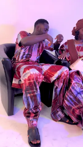 A post by @sommet_yasmine2 on TikTok caption: #itali🇮🇹 #🇧🇪 #🇧🇪 #guineenne224🇬🇳 #🇲🇦 #fracia🇫🇷 #🇪🇸 #🇫🇷 