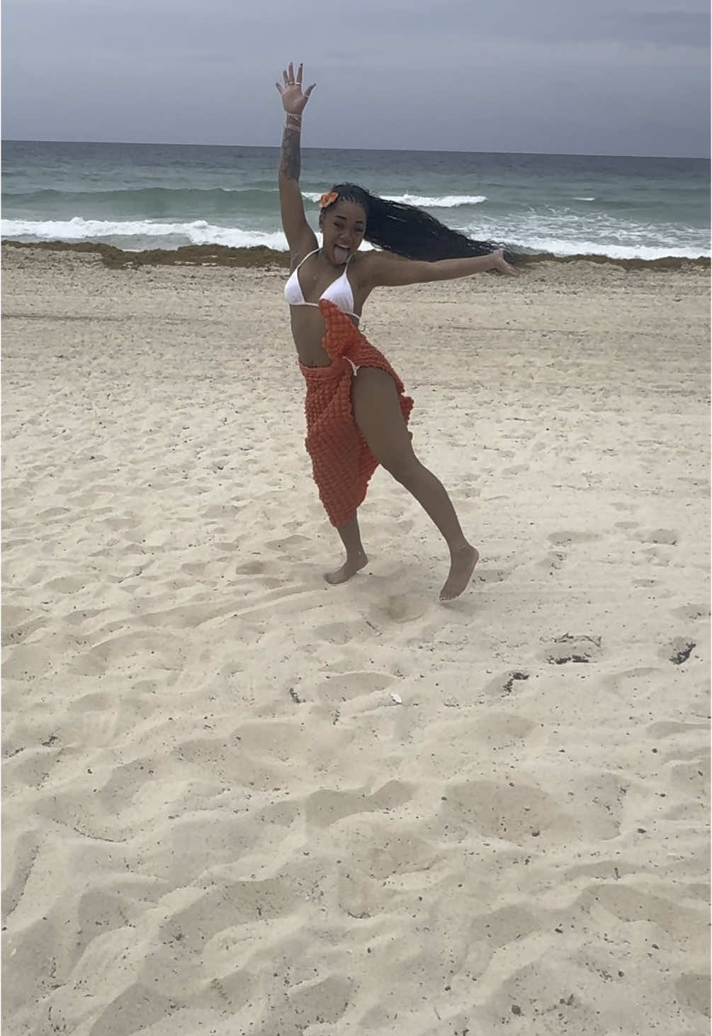 A post by @fit_pebbles_ on TikTok caption: Dropped her ass off in Mexico for her 21st birthday!@sincerelykeyaa #vacations #mexico🇲🇽 #cancunmexico #cancun #babygirl  #3of3 #motherdaughter 
