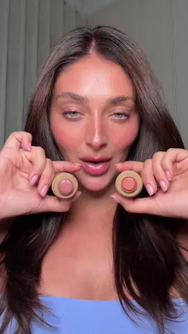 A post by @vanessanicolestern on TikTok caption: Side by side comparison of tan line vs sun soak @rhode skin 