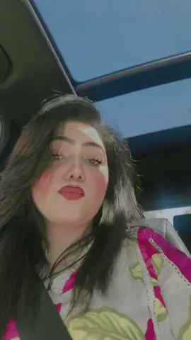 A post by @missmaheemughal on TikTok caption: #viral #mahisfashion #foryoupage❤️❤️ #crazy #livehighlights 