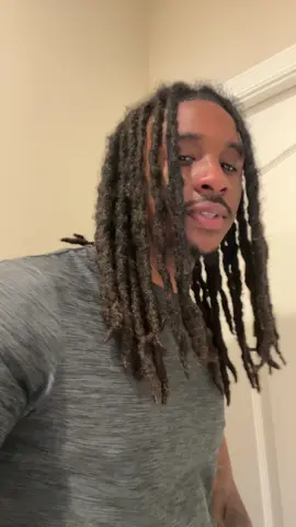 A post by @dlocss on TikTok caption: #fyp #dlocss 
