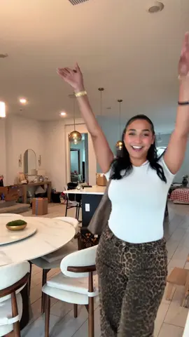 A post by @ashley_annel on TikTok caption: Finally got a good and better alternative for soda cravings ! Bloom pop ! @Bloom Nutrition Available at @Walmart . Also wanted to show you guys some of the items I been changing in my household to eat cleaner 🤗💗 #bloompartner #sodapop #healthyalternatives -#healthylifestyle #ideas 