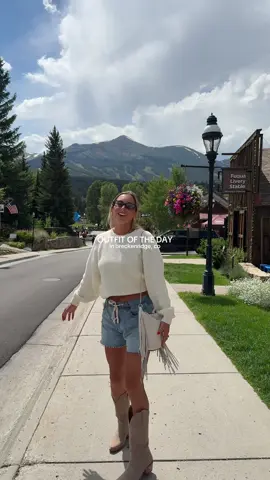 A post by @sidneytilton on TikTok caption: another ootd!! If you go to Breckenridge go to Tin Plate. Amazing pizza 