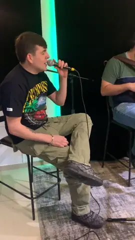 A post by @todobien282 on TikTok caption: Beto vegaaaaaa ! 😎@Beto Vega #romanticas 