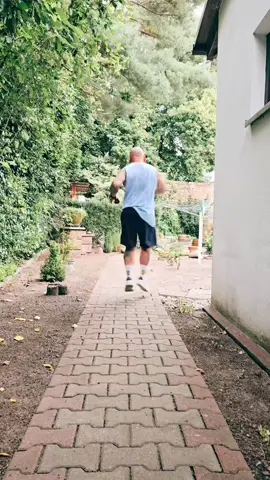 A post by @dergrillcommander on TikTok caption: #erinnerung 