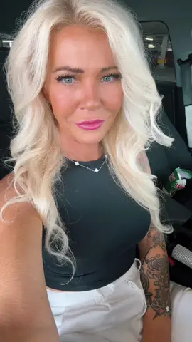 A post by @mela72nie on TikTok caption: Guten Morgen ❤️🫶❤️ #liebe #reality 