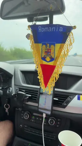 A post by @neonilailie on TikTok caption: #romania🇷🇴 #concediu #urlaub #vacanta #casa 