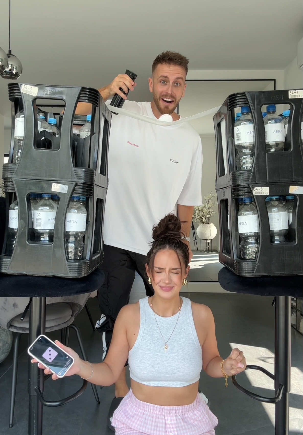 A post by @julienco on TikTok caption: Die Eier waren abgelaufen 🥚was die Situation nicht gerade besser macht 😂 @palinamin ❤️