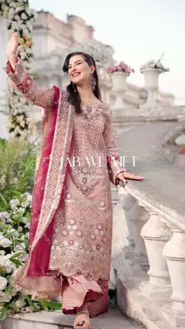 A post by @umnaaofficial on TikTok caption: ✨ Elegant & Beautiful Wedding/Partywear Dress ✨#pakistaniclothesuk #fyp #tiktokmademebuyit #shalwarkameez #partywearsuits #weddingdress #umnaaofficial #partydress #foryoupagе #foryou 