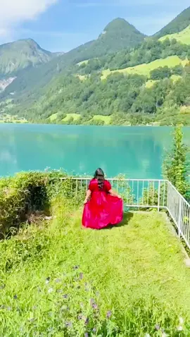 A post by @farihamitu20 on TikTok caption: #lungern #lake #swizerland 🇨🇭