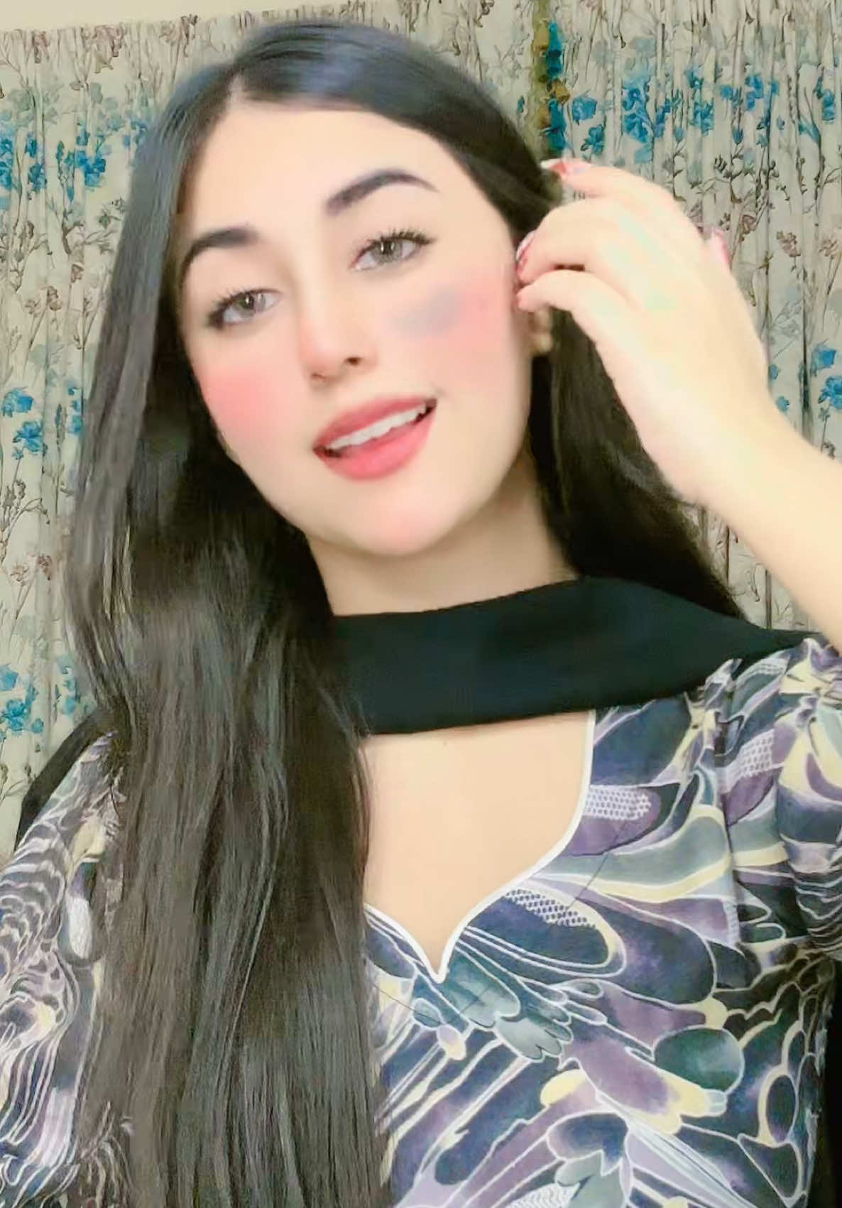 A post by @izmajamali on TikTok caption: ✨#foryou #trending #viralvideo #foryoupage #izmajamali #viral #fypシ 