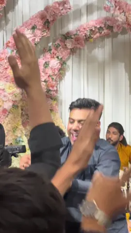 A post by @kainaatnadeemwithbai on TikTok caption: Yaraan Naal bahaaran Ali Qawaali Night #nadeembaileeds #kainaatnadeem #viral #weddin #kainaatnadeemleeds #fyp 