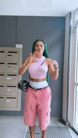 A post by @astou.la.rose on TikTok