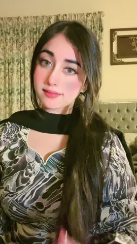 A post by @izmajamali on TikTok caption: 😺#foryou #trending #viralvideo #foryoupage #izmajamali #viral #fypシ 