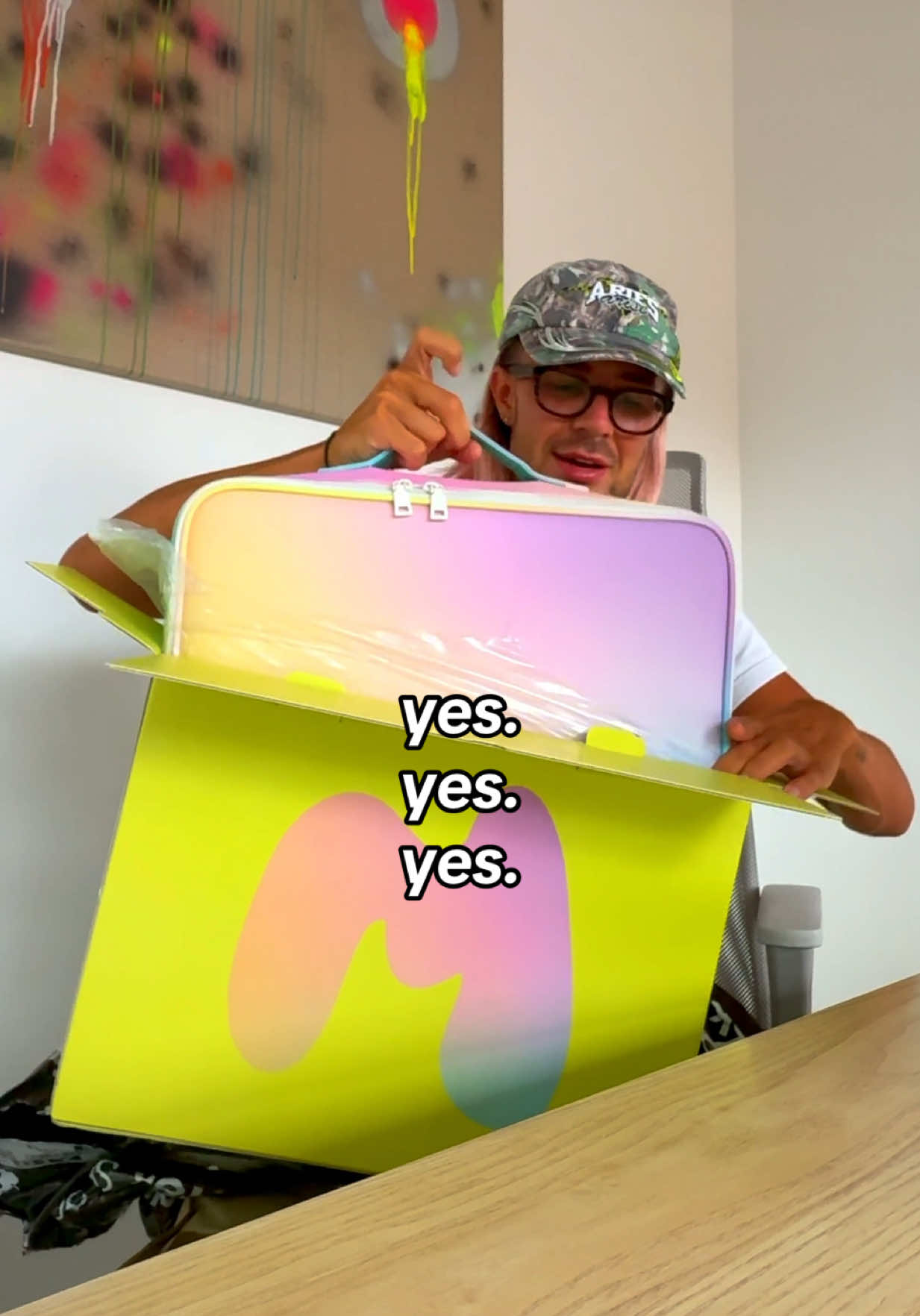 A post by @madebymitchell on TikTok caption: THE BEST ONE YET. 💁🏼✨💕🛼💒🌈 #madebymitchell #blursh #makeup #mystery #fyp #viral #tiktokmademebuyit 