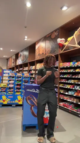 A post by @kimberleylecritiqueurr on TikTok