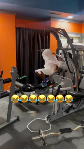 A post by @darealjackgang on TikTok caption: When you start working out 😂