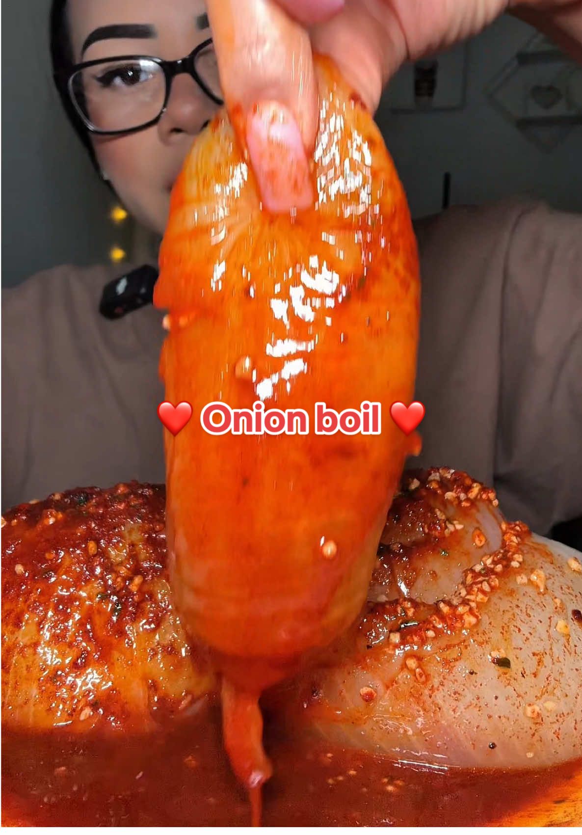 A post by @aliviadonai on TikTok caption: Happy Saturday hope everyone has a blessed day!! 🙏❤️🙏❤️ it’s moving day tomorrow and I’m already sooooo tired 😭😭 then it’s so hot. I’m ready to be done already!  #onionboil #fyp #viralvideo #viraltiktok 