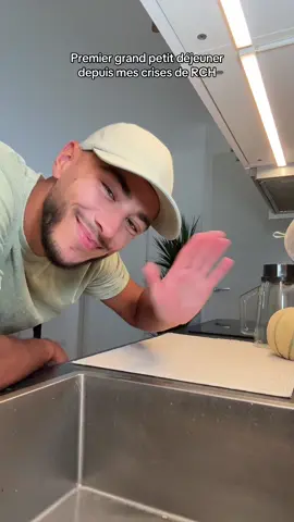 A post by @illyeskays on TikTok caption: Je vais mettre la lumière sur cette maladie trop peu connu du grand public ! Merci encore pour votre soutien 🫶🏽