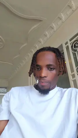 A post by @petitouste3 on TikTok caption: Daddy de  mariama @style Guila @OUSTE DE MARIAMA @CHERIFANDIAK MODEL 🛍 @🇫🇷ℝ𝕆𝔹𝕆𝕋 GUINÉEN🎤 📚🇬🇳 @BABA JAMAL @Junior Tamba 🎤🇬🇳 