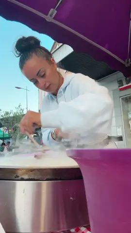 A post by @sandra_baratier on TikTok caption: La crêpe 8€ et les churros 35 ça va c’est un bon investissement finalement ☺️😂