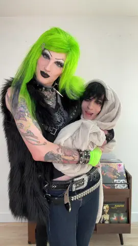 A post by @johnnieguilbertreal on TikTok caption: Medusa out now 🔥🦇