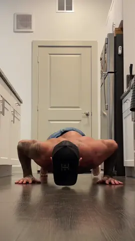 A post by @gymjimm on TikTok caption: #fypシ 