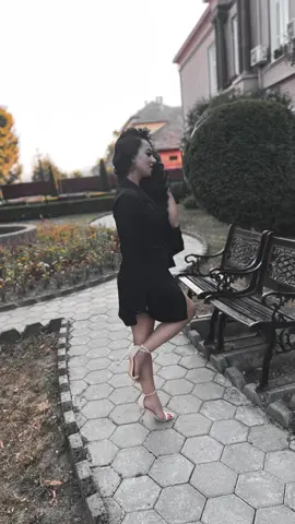 A post by @mihaiannamaria on TikTok caption: #amintire 