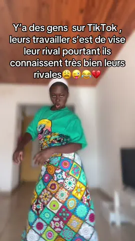 A post by @mariam.sirani61 on TikTok caption: @@Awanoush🧸 🦋 stp arrête de vise ta rivale ok 😭😂💔