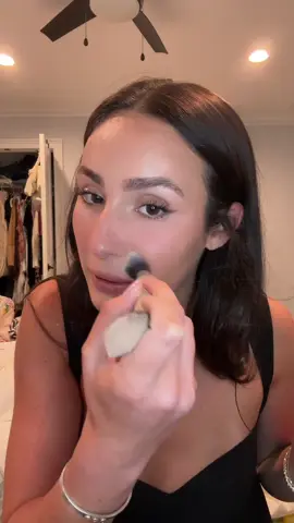 A post by @ashtinearle on TikTok caption: saturday grwm 🤍