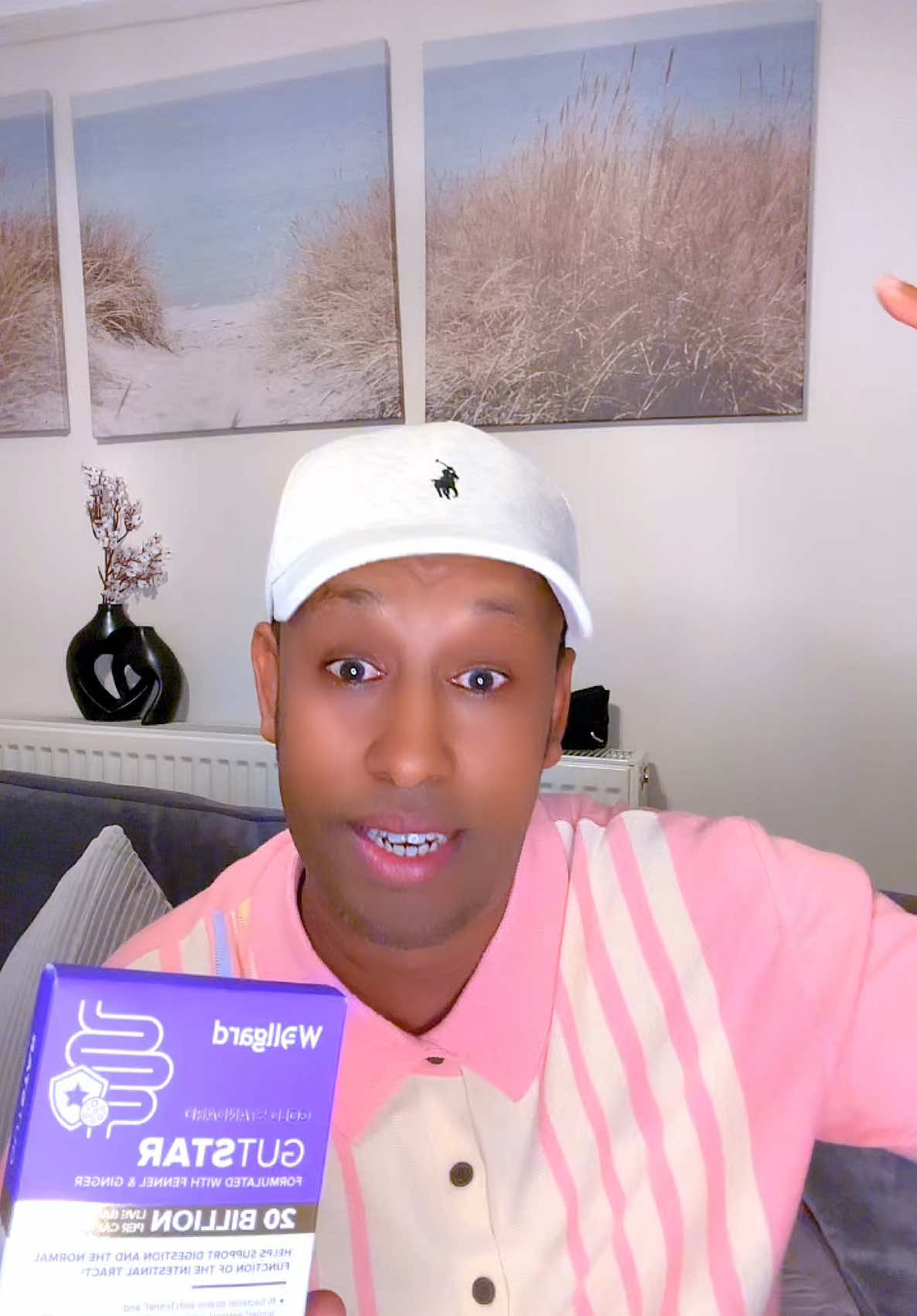 A post by @lawyermohamed35 on TikTok caption: #somalitiktok12 #somaliland #somalitiktok #somaligirls #somal #somalikenyan🇸🇴🇰🇪🔥👸 #hargeisa #jigjiga #somaligirl #somaliarmy #jigjiga_somali_galbeed #somaliethiopian #somaliethiopian #puntlander🇸🇱 #somaliatiktok #somalia #somaliuk #somalibridal #isliinairobi #somaliwayn🇸🇴🇸🇴🇸🇴 #mogadishu 
