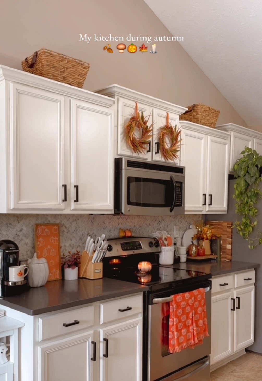 A post by @drea_perez11 on TikTok caption: Th coziness I feel when my kitchen is in full fall mode 🎃 #fall #fallvibes #fallkitchen #fallkitchendecor #kitchendecor #autumn #falldecor
