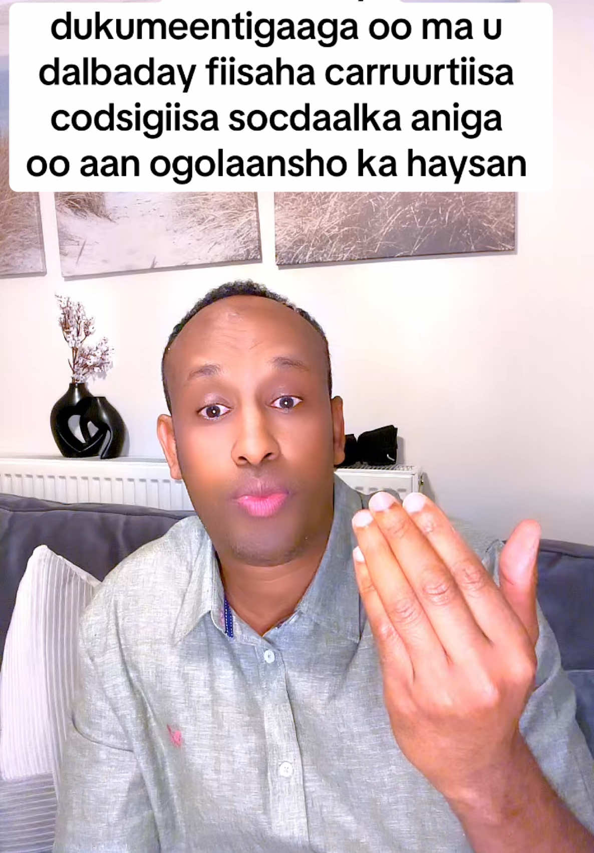 A post by @lawyermohamed35 on TikTok caption: #somalitiktok12 #somaliland #somalitiktok #somaligirls #somal #somalikenyan🇸🇴🇰🇪🔥👸 #hargeisa #jigjiga #somaligirl #somaliarmy #jigjiga_somali_galbeed #somaliethiopian #puntlander🇸🇱 #somaliatiktok #somaliatiktok #somalia #somaliuk #somalibridal #isliinairobi #somaliwayn🇸🇴🇸🇴🇸🇴 #mogadishu 