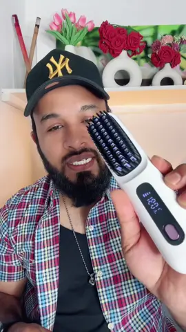 A post by @ on TikTok caption: #cordlesshairstraightener #hairstraightenercomb #summersale #tiktokmademebuyit 