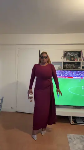 A post by @pendadiouf225 on TikTok caption: #france🇫🇷lovee🇫🇷 #brukinafaso🇧🇫 #cotedivoire🇨🇮 #senegalaise_tik_tok #pourtoii 