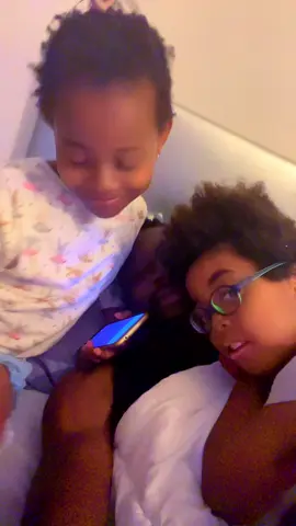 A post by @gypsy2102 on TikTok caption: Mon filleul et ma filleule sont venus me remercier ce matin , après les avoir fait passer une semaine de vacance à Vendée… je vous aimes mes tchaley ❤️