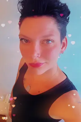 A post by @kle3nemaus on TikTok caption: #CapCut 