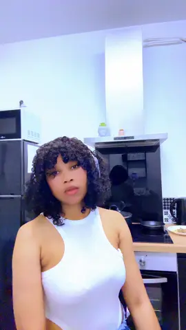 A post by @hawa398 on TikTok caption: Merveilleux Dimanche 🍸