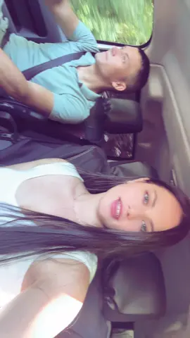 A post by @claudiagonta08 on TikTok caption: #pktiktokofficial #moldova🇲🇩 #girlsmom 