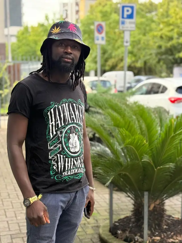 A post by @user8kwr9crakx on TikTok