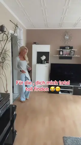A post by @nachim22 on TikTok caption: #musik #lipsync 