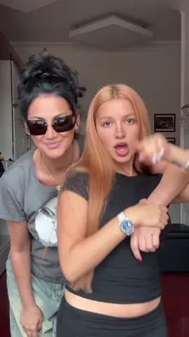 A post by @tenderlybaemusic on TikTok caption: С тетушкой @Firusa H ⭐️⭐️⭐️